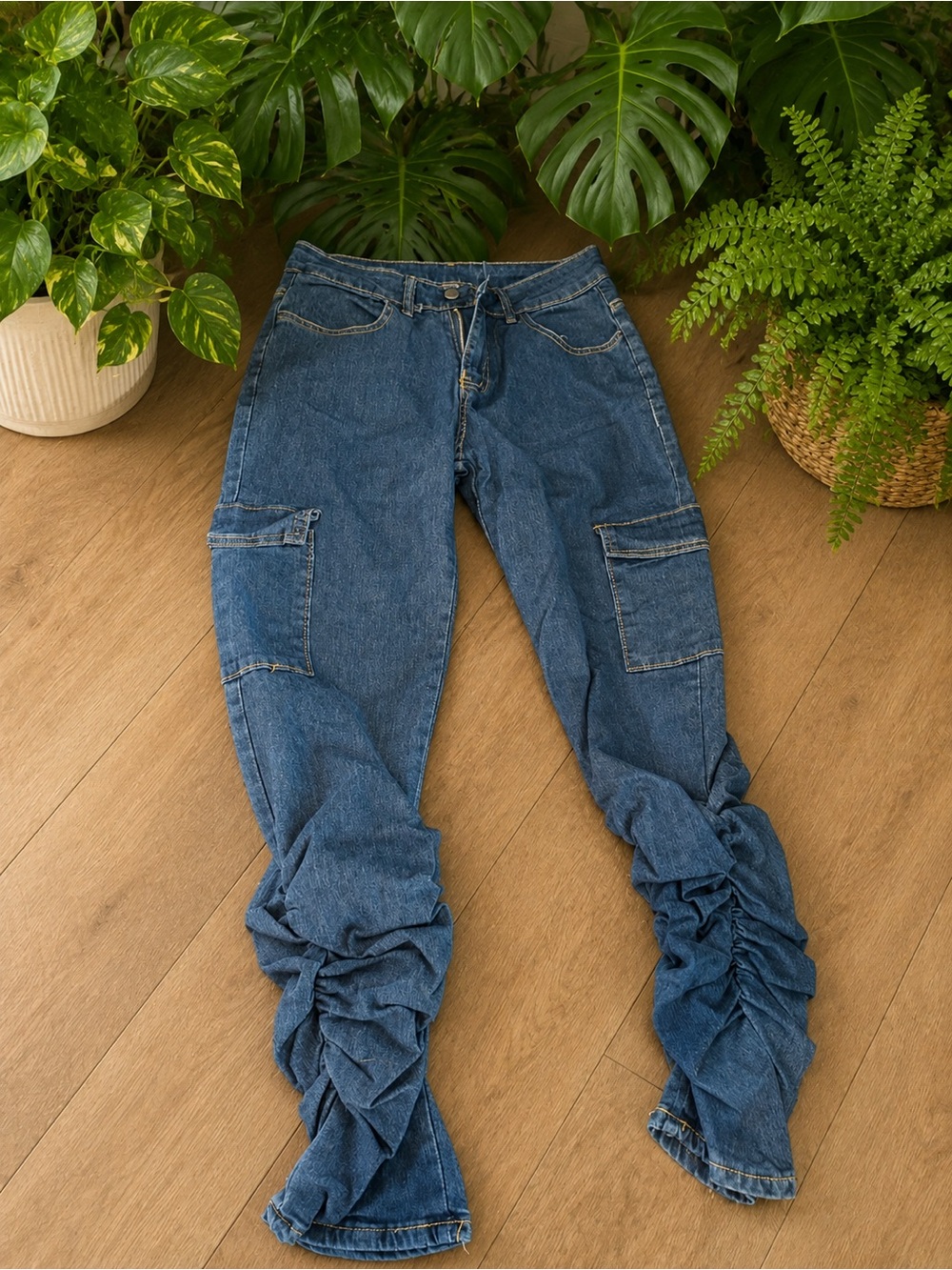 Ruched Hem Cargo-Style Women’s Jeans - Blue